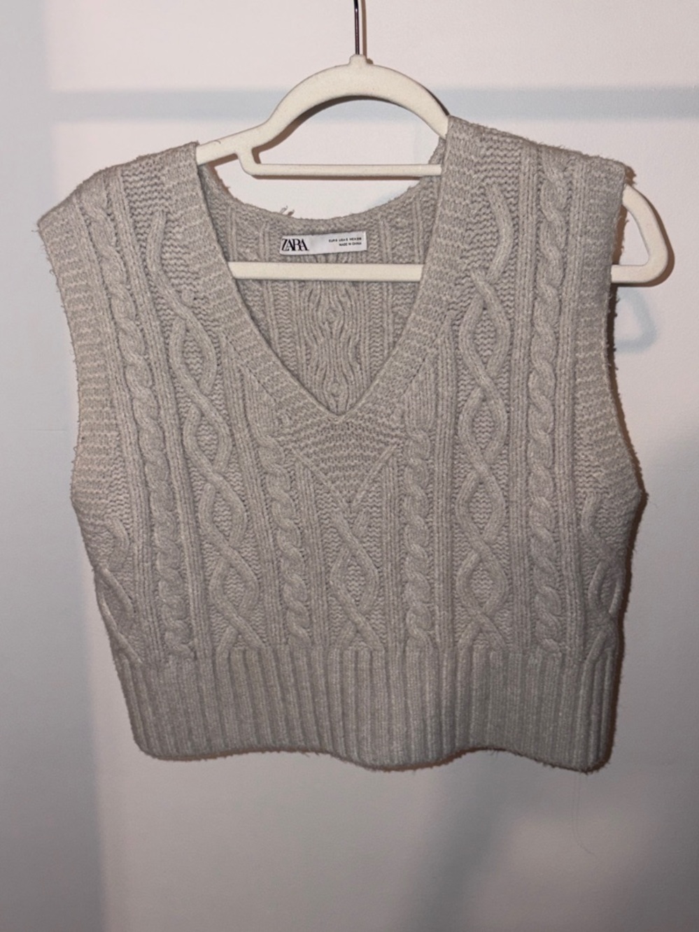 Zara Light Grey Cropped Cable Knit V-Neck Sweater Vest